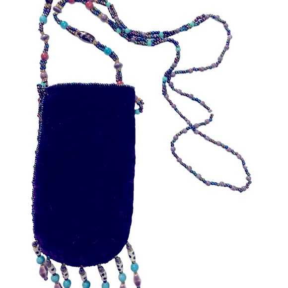 Vintage hand-beaded velvet purse. Purple. EUC - Picture 2 of 6